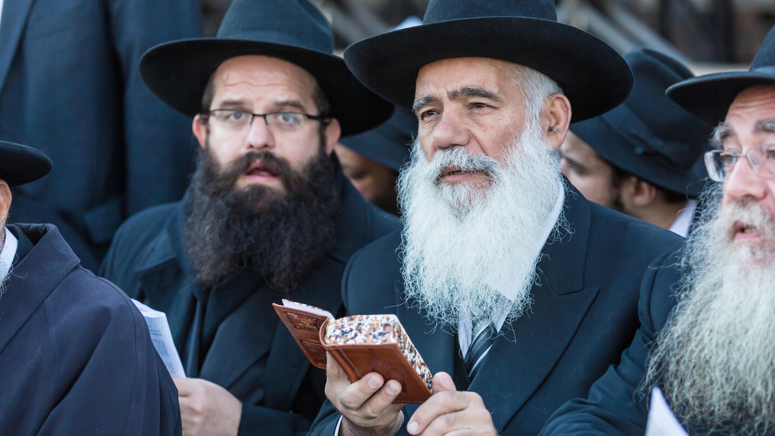 Chabad Hasidic Kinus 1599x900 
