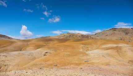 photo of desert mountains