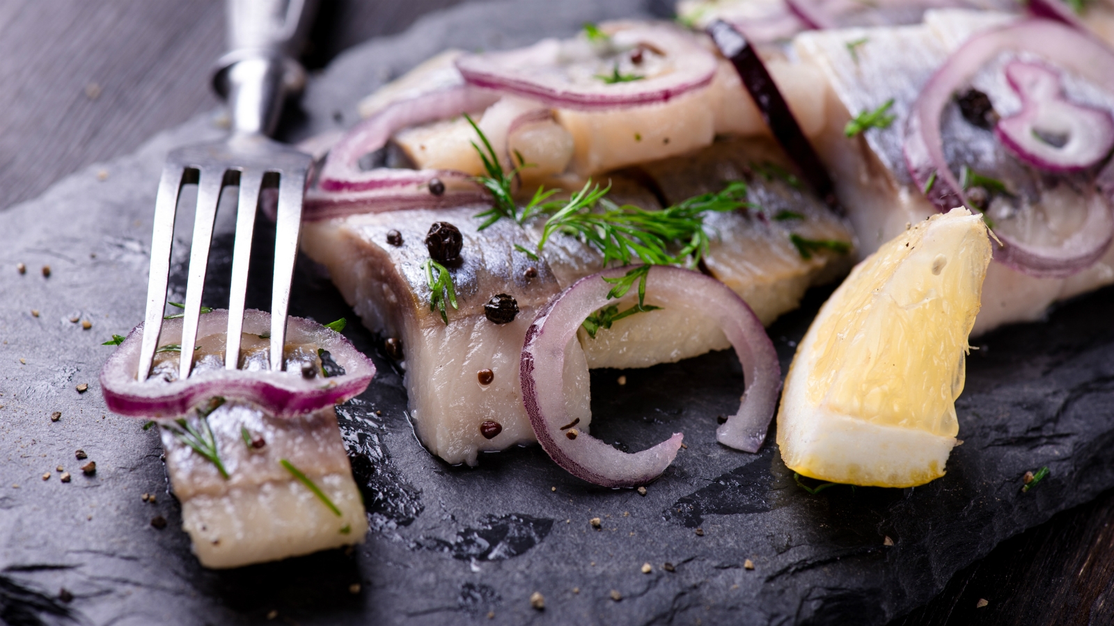 udskiftelig fejl Uforglemmelig Herring and Onions | My Jewish Learning