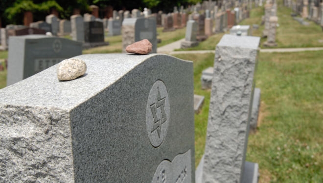 why-jews-put-stones-on-graves-my-jewish-learning