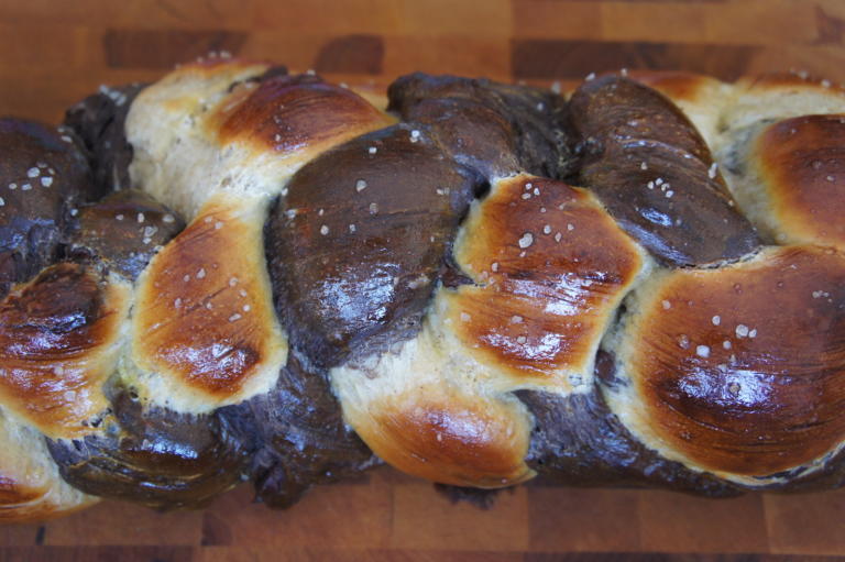 chocolate challah recipe chocolate chips jewish shabbat bread