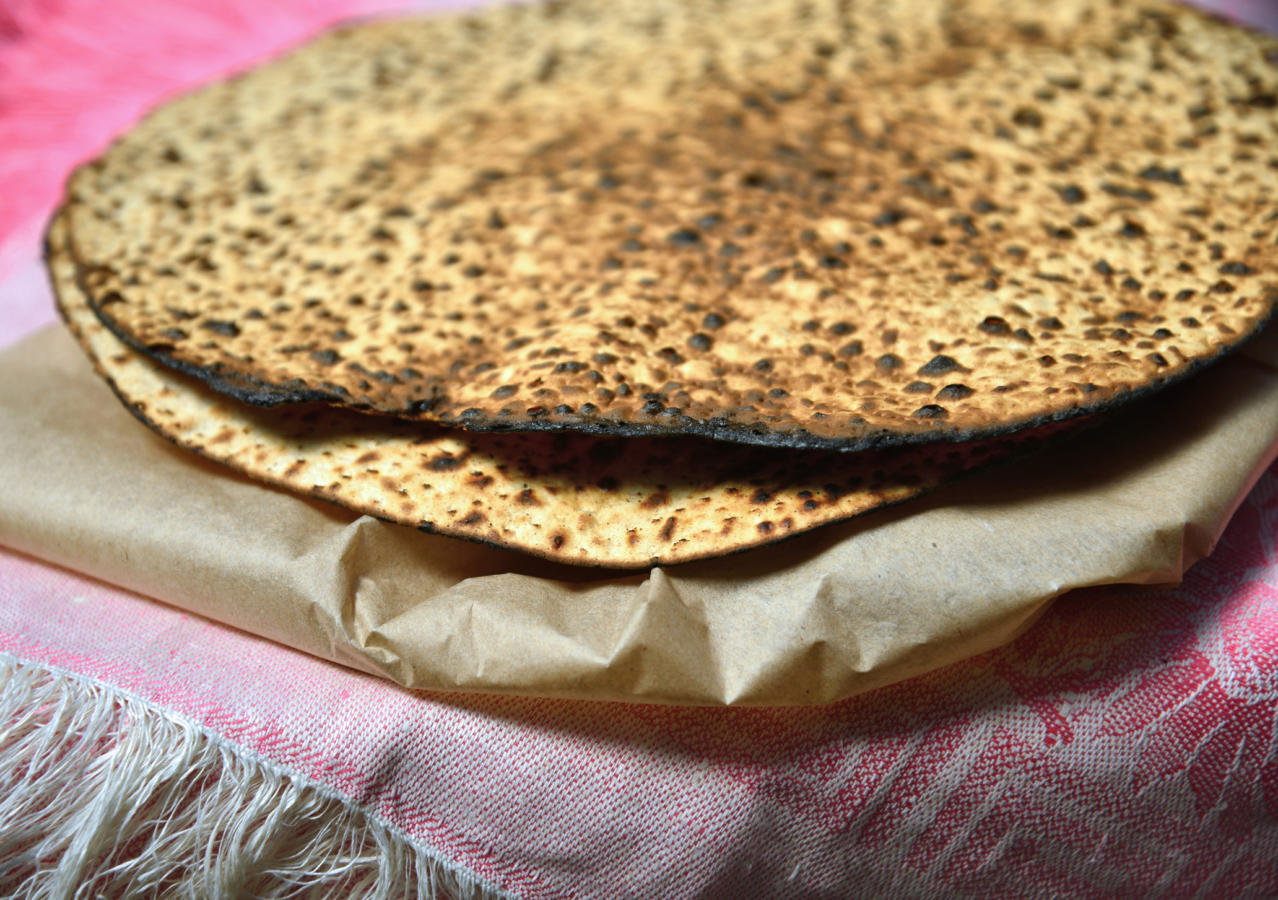 unleavened bread matzah