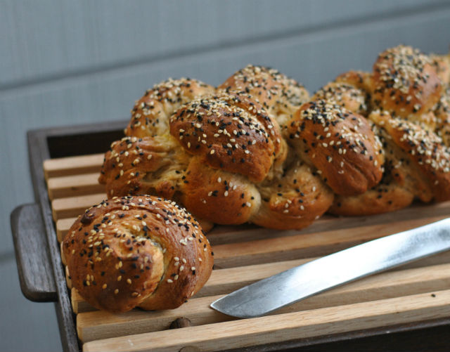 Basic Challah (Bread Machine Recipe) - Samsung Food