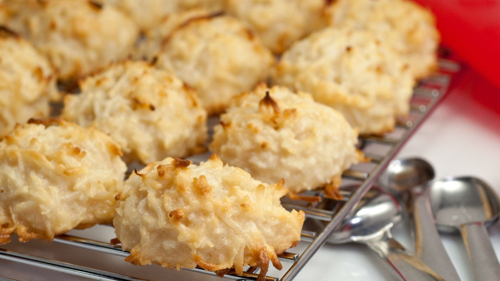 Why Do We Eat Coconut Macaroons On Passover The Nosher