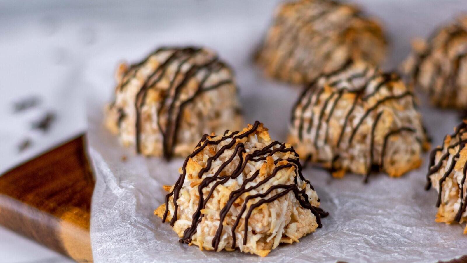 chocolate drizzled macaroons recipe easy passover dessert