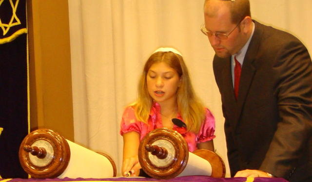 Rabbi Talks to Bat Mitzvah Girl