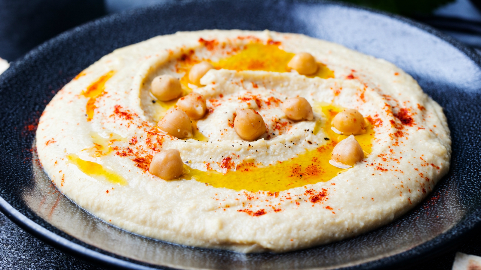 VIDEO: How to Make Simple Hummus | The Nosher