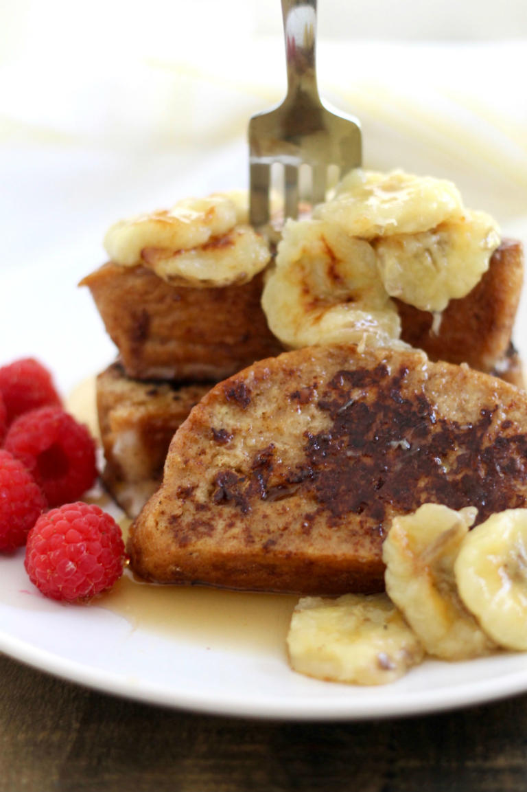 Whole Wheat Challah French Toast with Caramelized Bananas | The Nosher