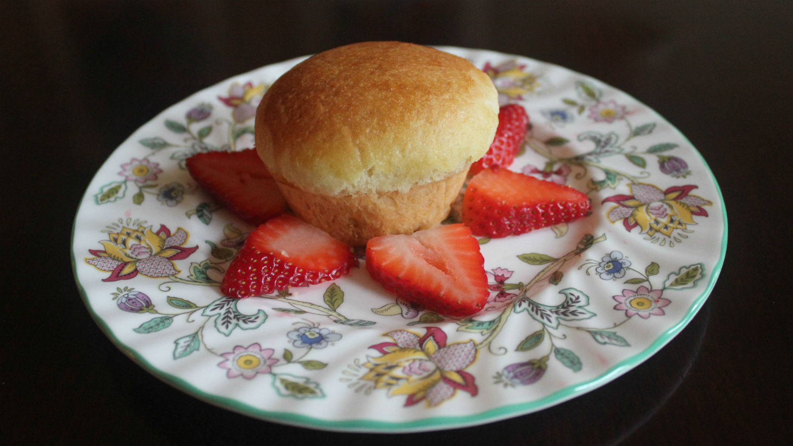 jewish sweet cheese bun recipe dessert Shavuot