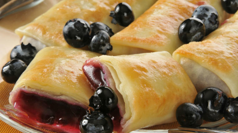 blueberry blintz recipe jewish dessert Shavuot