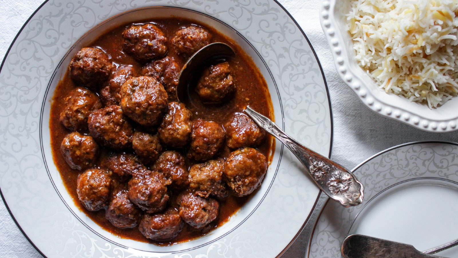 Syrian Meatballs With Tamarind Sauce Recipe The Nosher