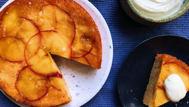 Upside down apple cake