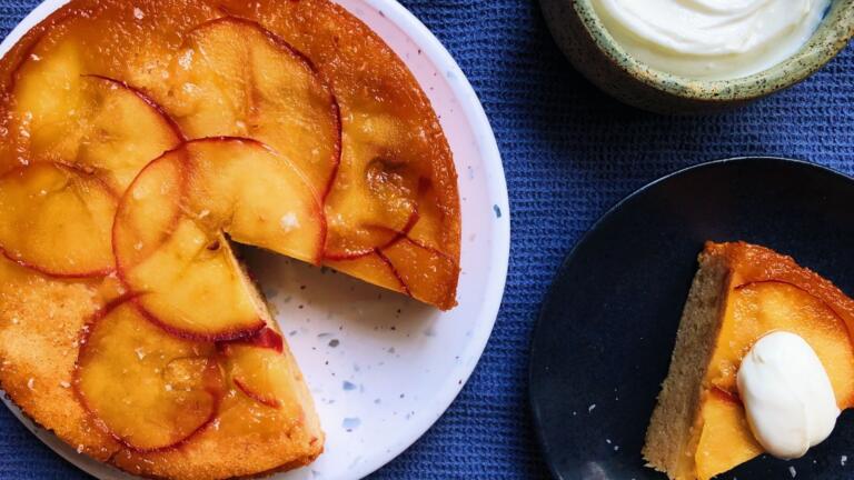 Upside down apple cake