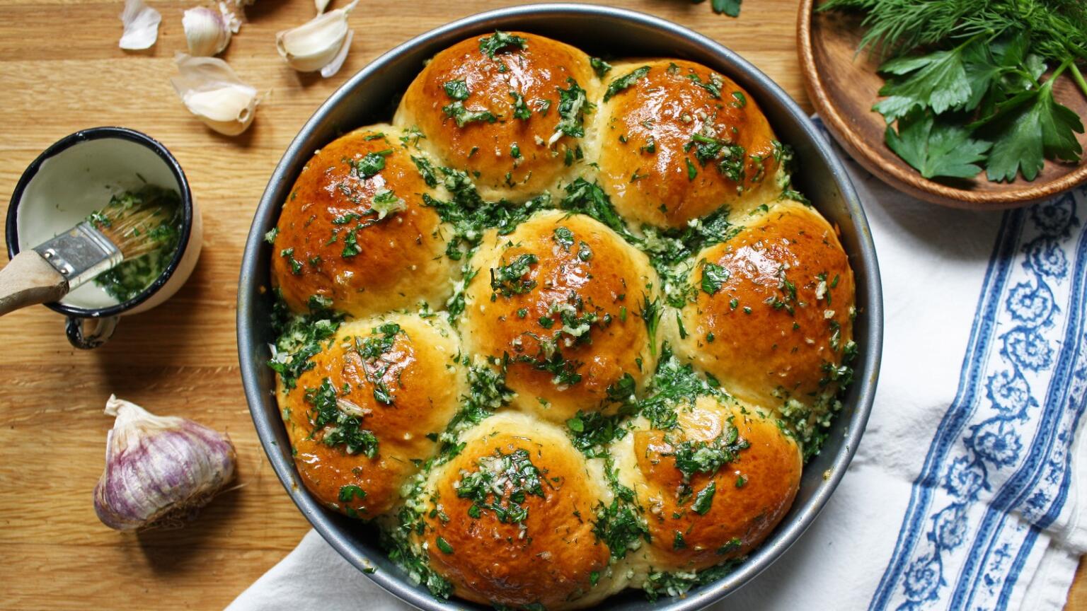 Pampushky Are the Ukrainian Garlic Bread Rolls You've Always Wanted