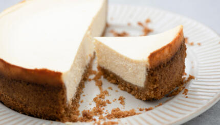 Plain new york cheesecake on a plate recipe jewish sour cream