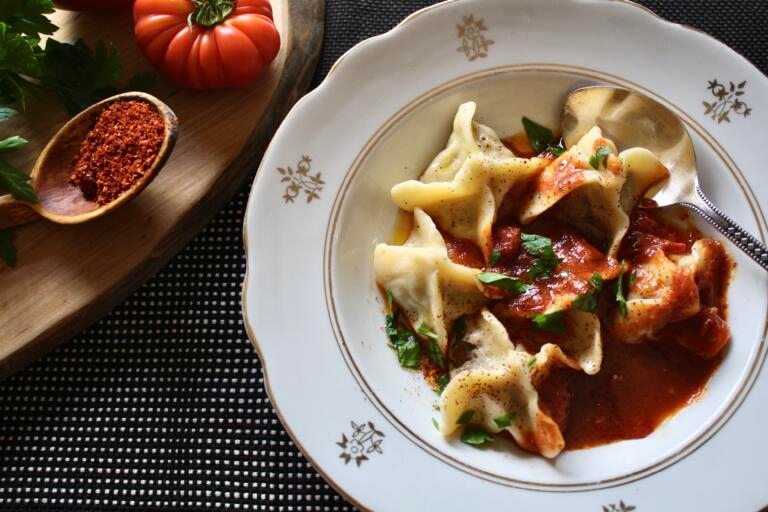 Jewish dumplings in tomato soup recipe easy manti