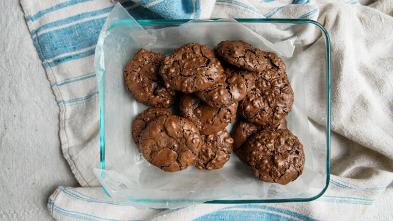 chocolate meringue cookies easy dessert