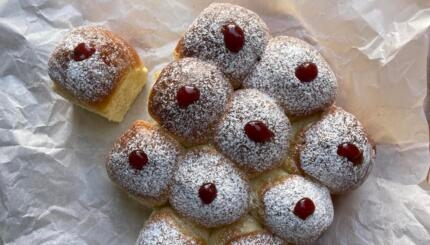 easy sufganiyot recipe baked Hanukkah dessert